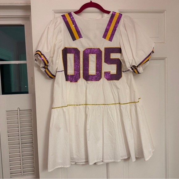 Boohoo White Dress with Purple and Yellow Stripes - Picture 3 of 4